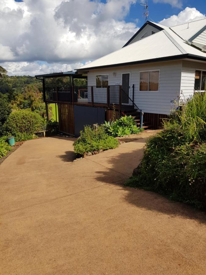 Tambo Tranquility Apartment Tamborine Mountain Exterior photo